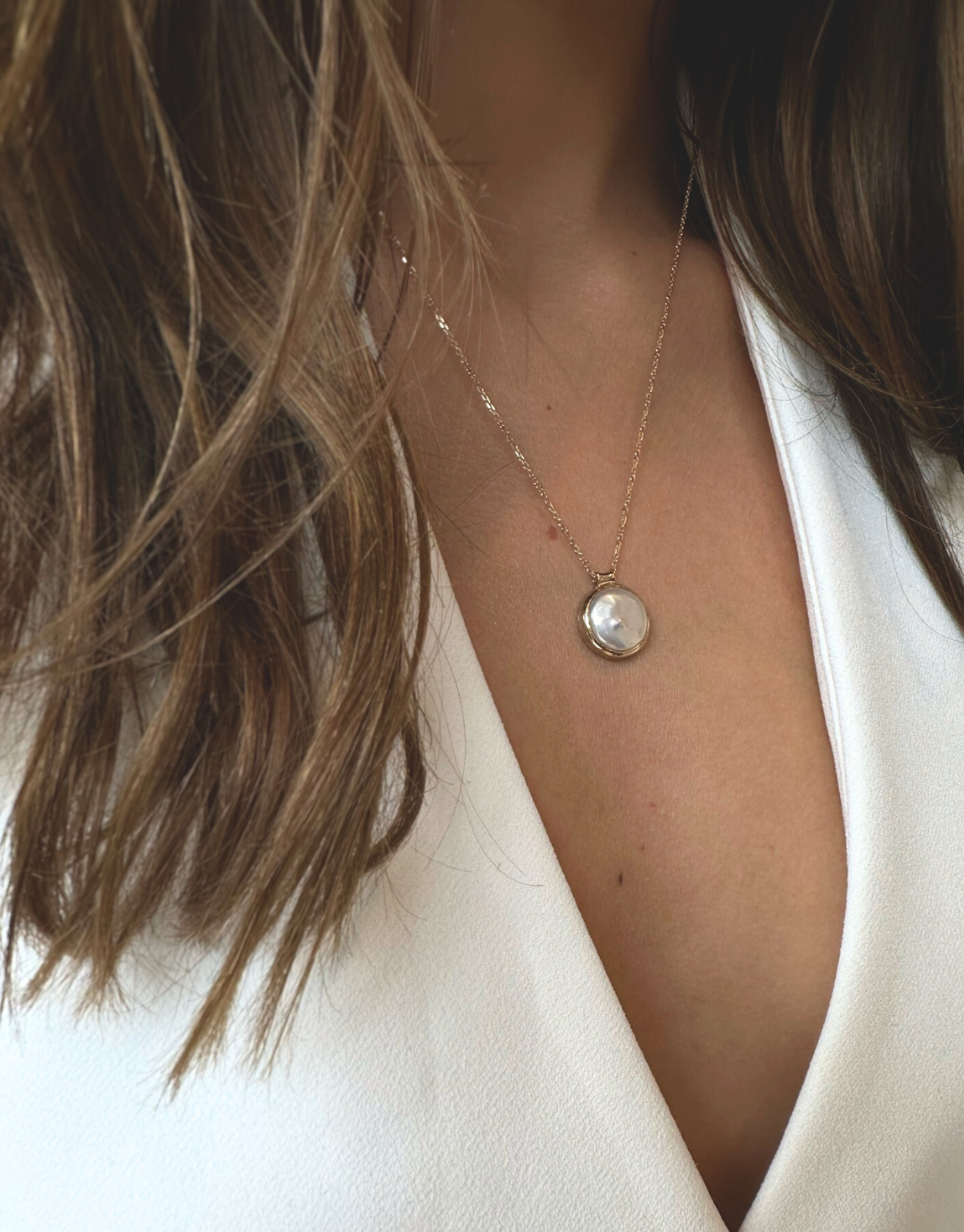 Pearl and Gold Pendant Necklace