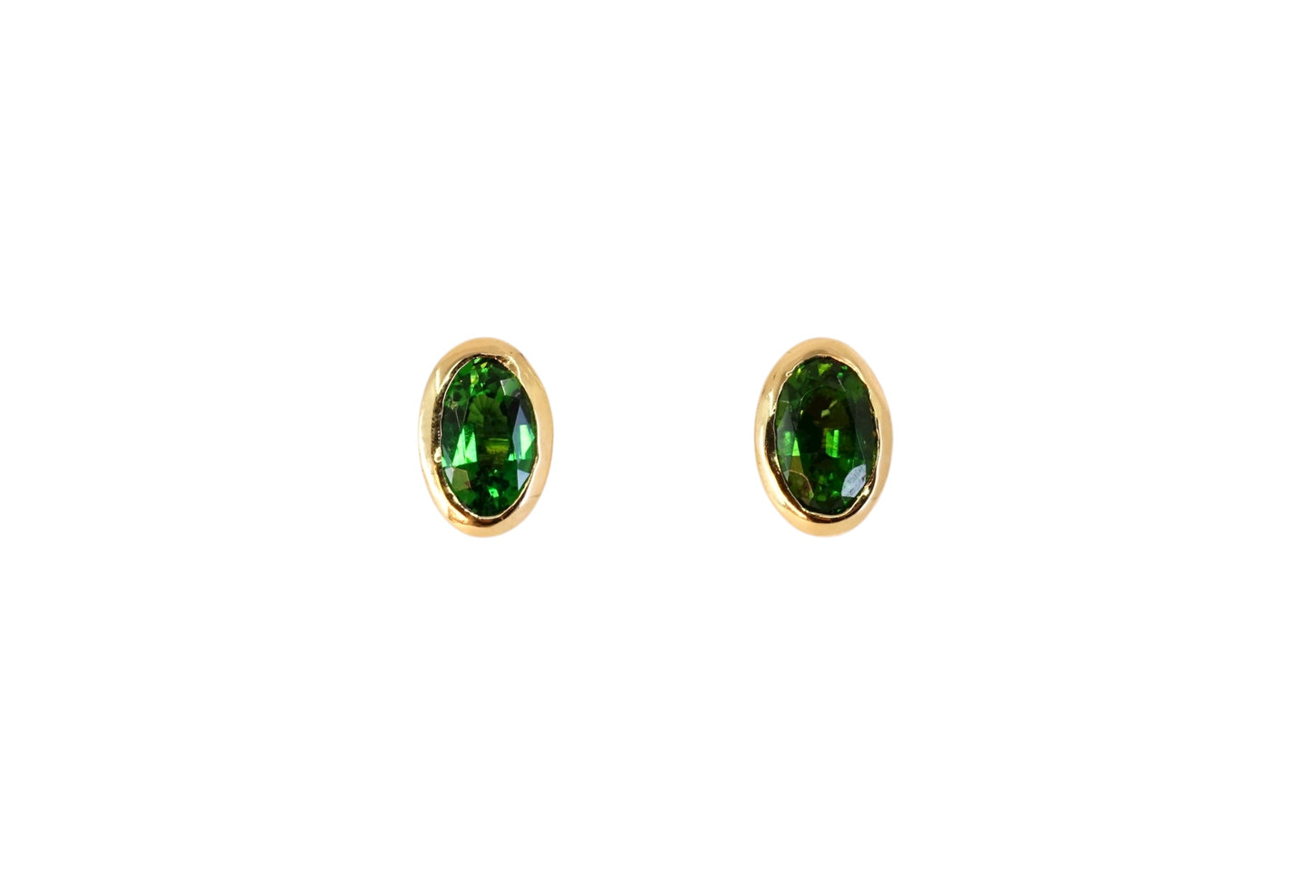 Oval Chrome Tourmaline Gold Studs