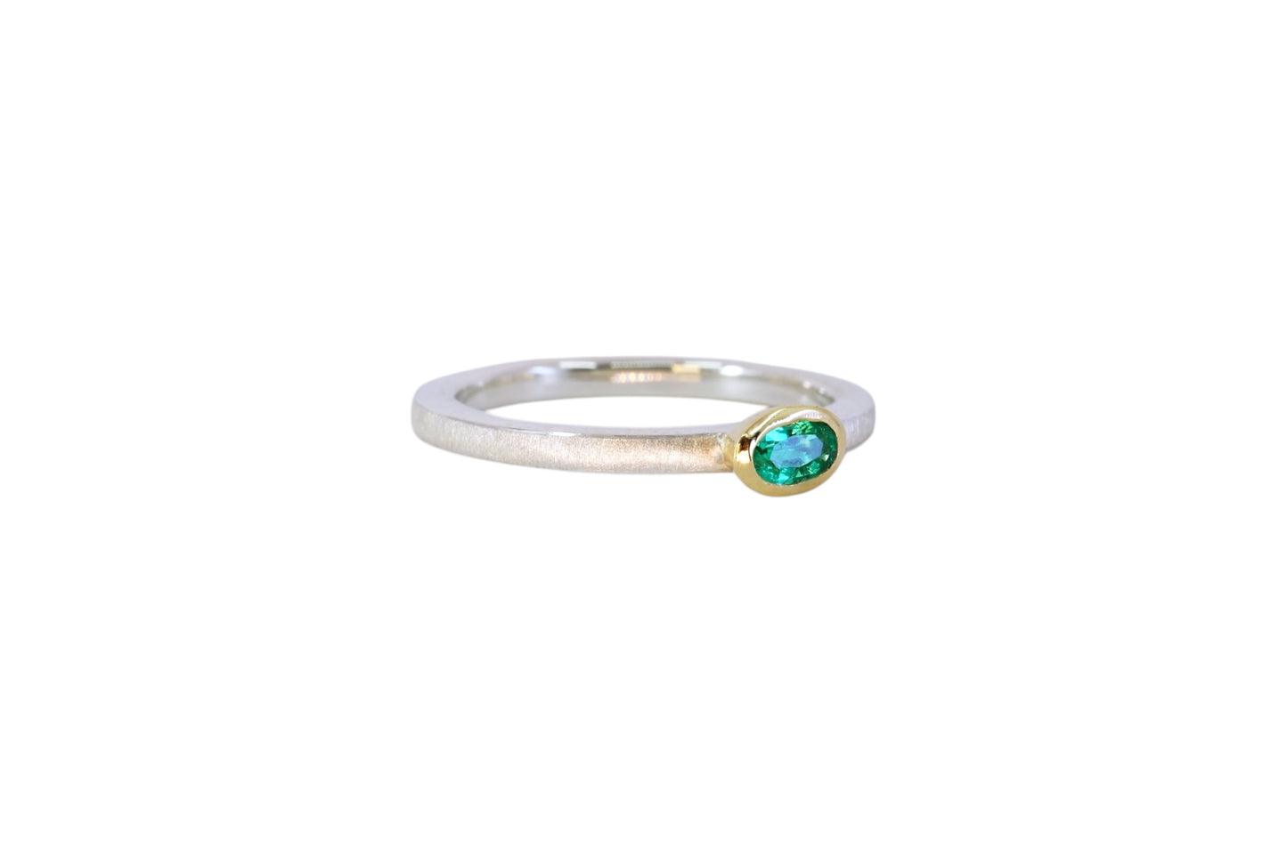 Oval Emerald Stacking Ring
