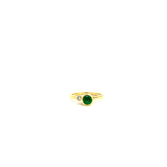 Green Emerald and Diamond Gold Ring