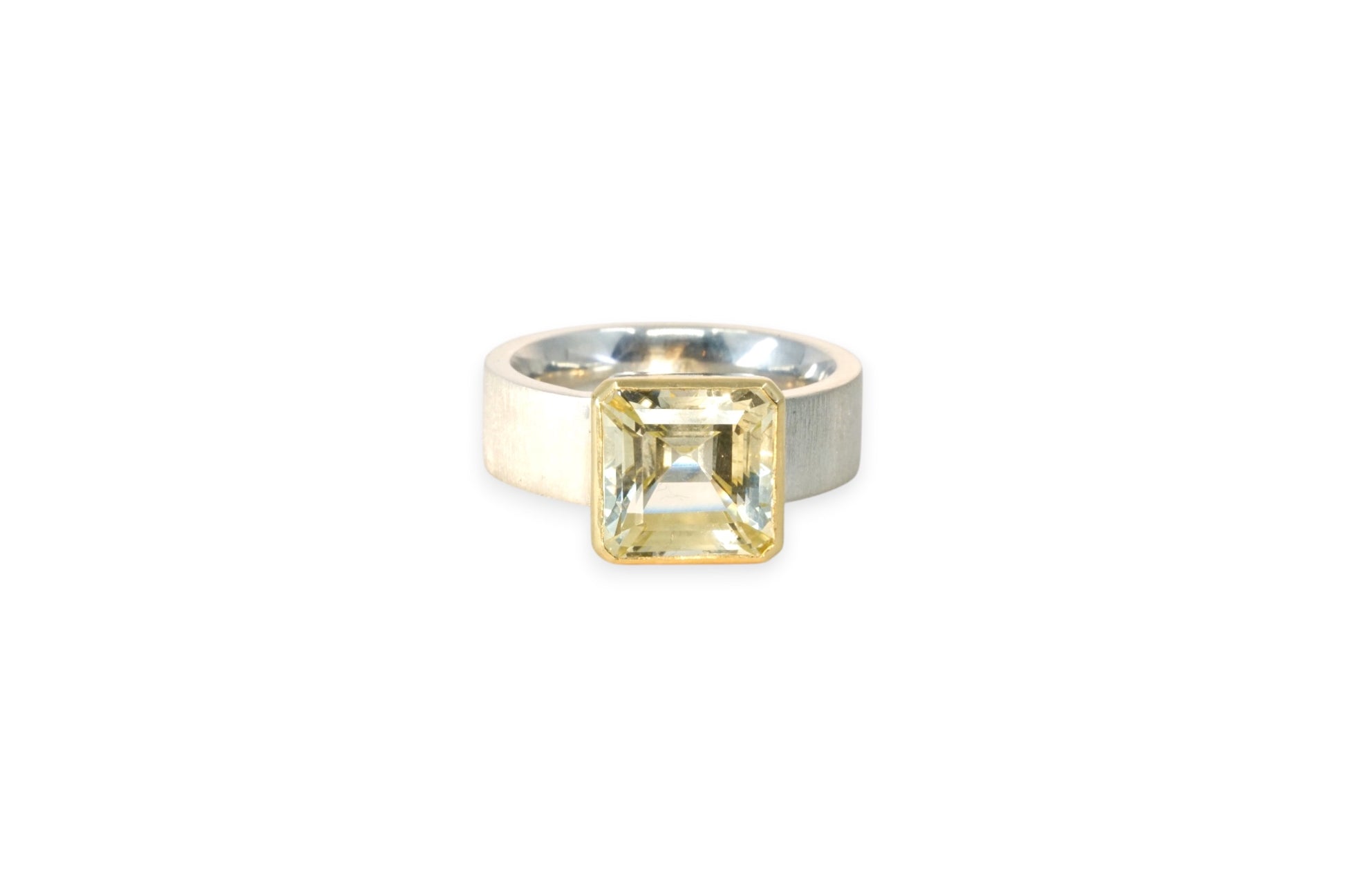Green Beryl Ring | Libby Rak Jewellery