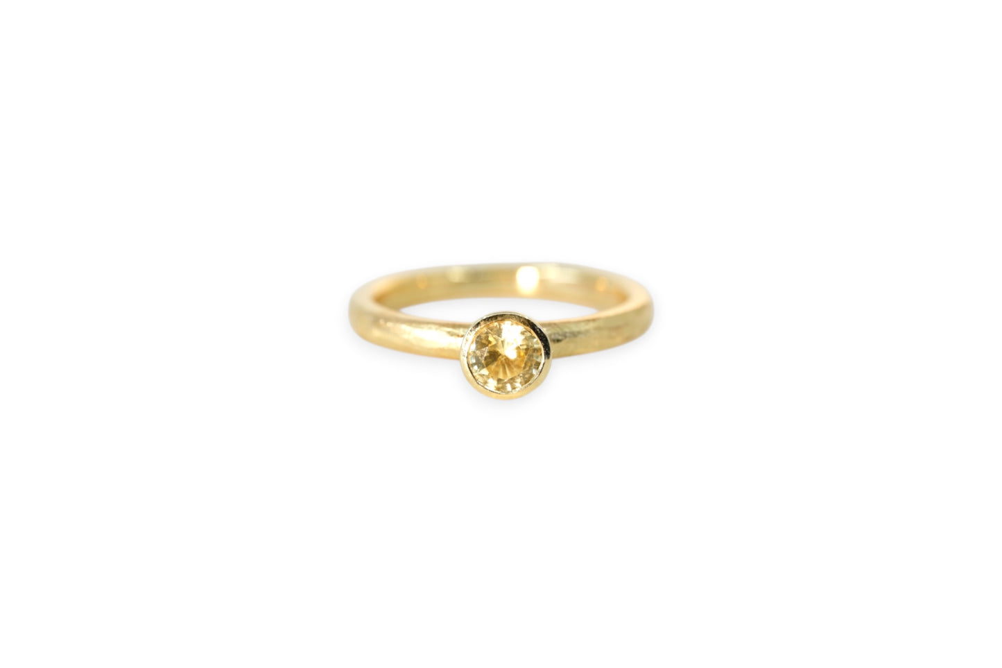 Pale Yellow Sapphire Solitaire Ring | Libby Rak Jewellery
