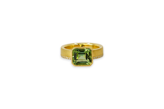 Green tourmaline Darcy Ring