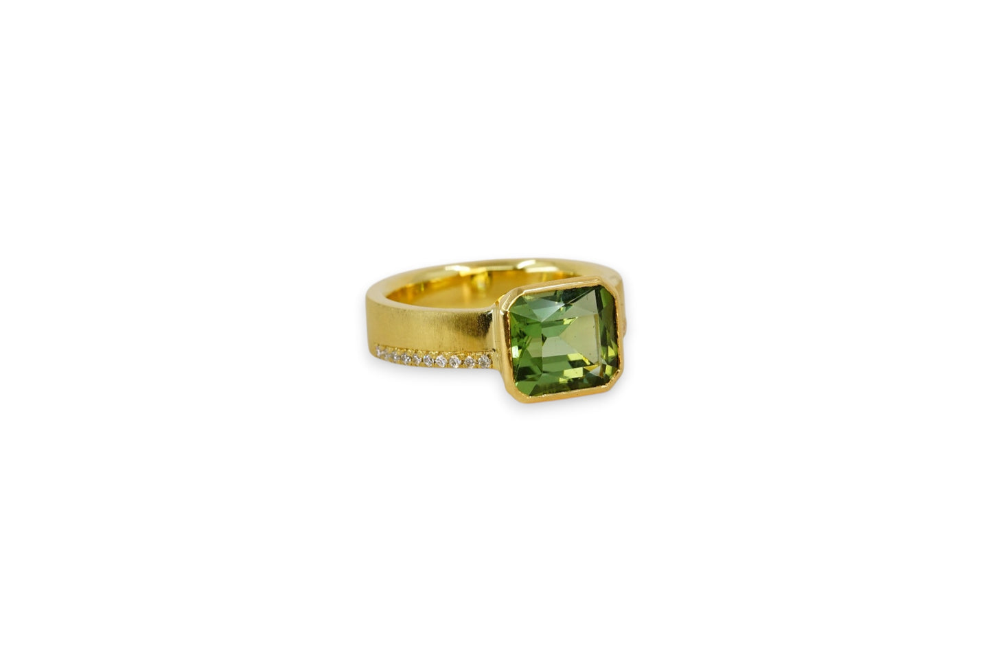 Green tourmaline Darcy Ring