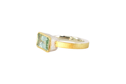Radiant Cut Beryl Gold Lining Ring