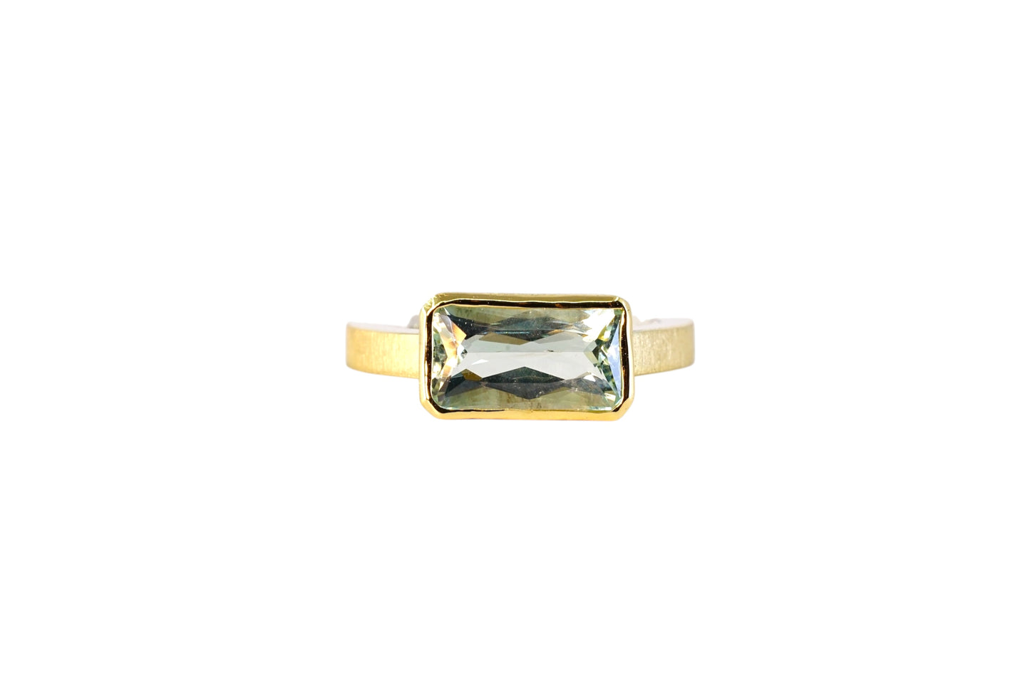 Radiant Cut Beryl Gold Lining Ring